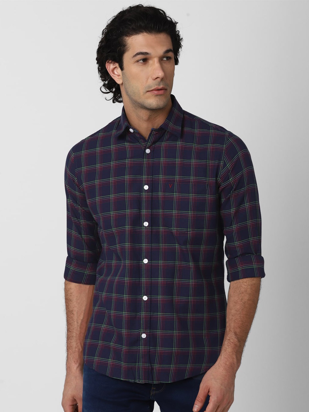 

Van Heusen Sport Men Navy Blue Slim Fit Checked Casual Shirt