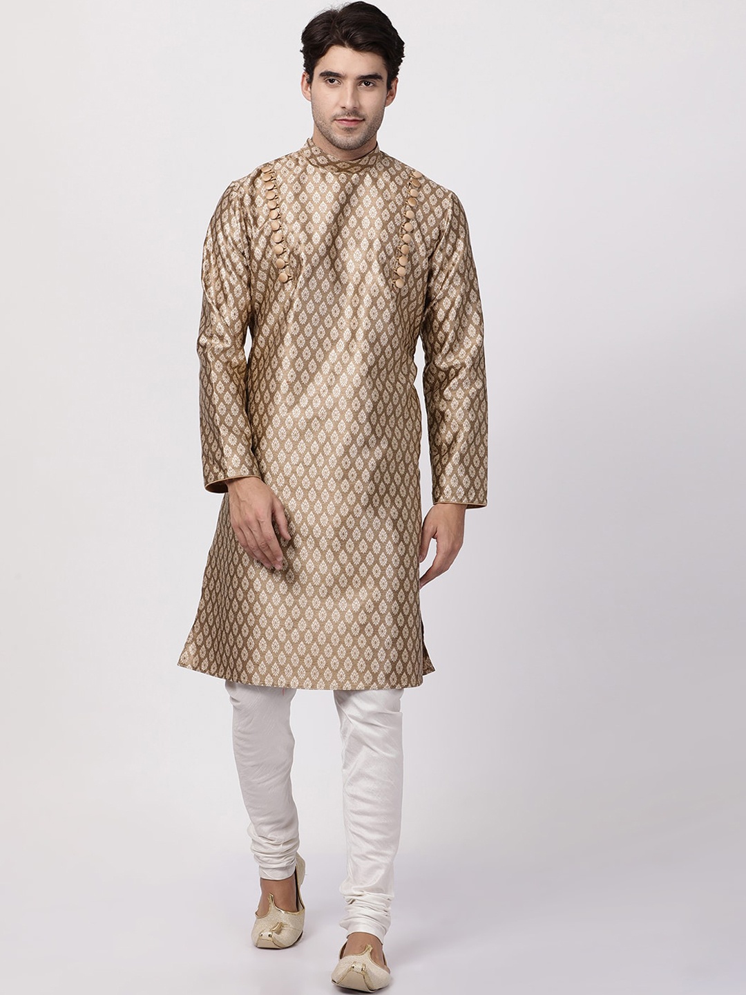 

VASTRAMAY Men Gold-Toned Ethnic Motifs Printed Kurta with Pyjamas