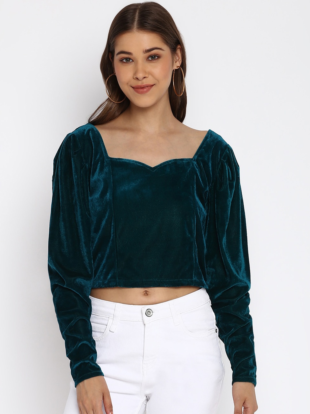 

Mayra Green Sweetheart Neck Velvet Crop Top