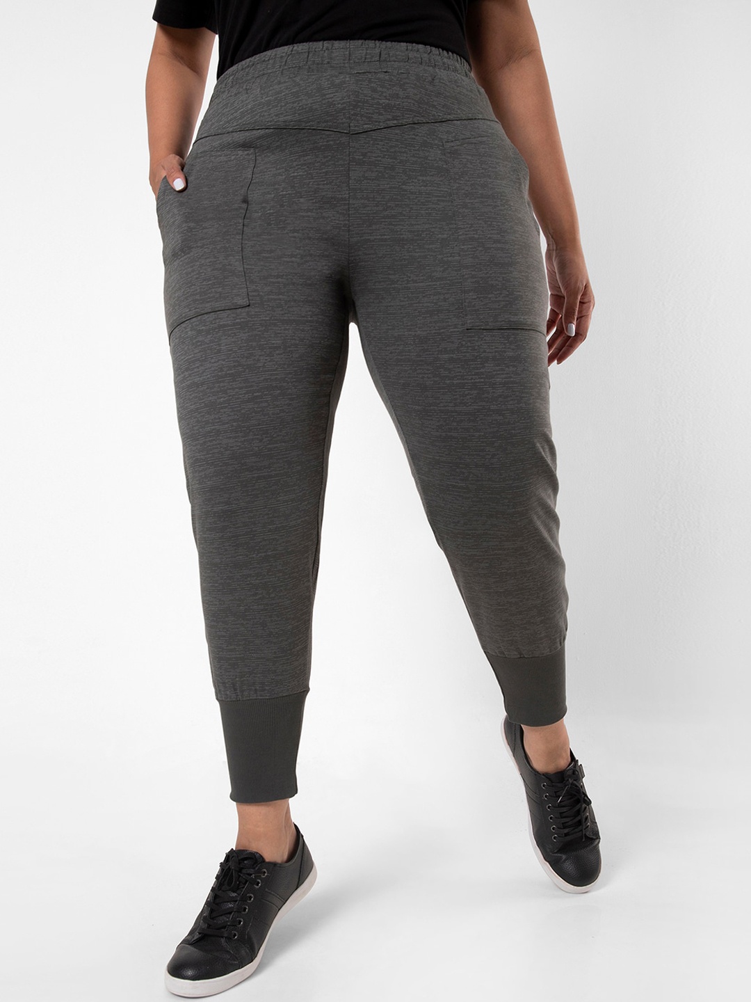 

Instafab Plus Women Grey Solid Cotton Relaxed-Fit Joggers