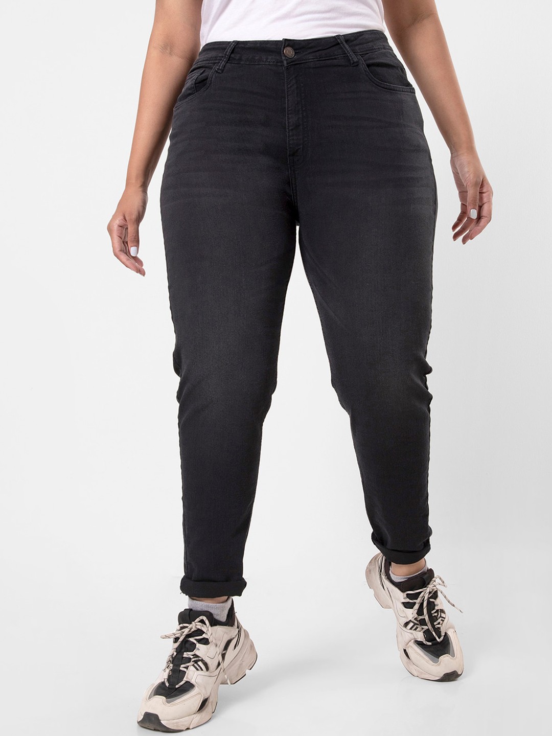 

Instafab Plus Plus Size Women Black Jean Skinny Fit Light Fade Stretchable Jeans