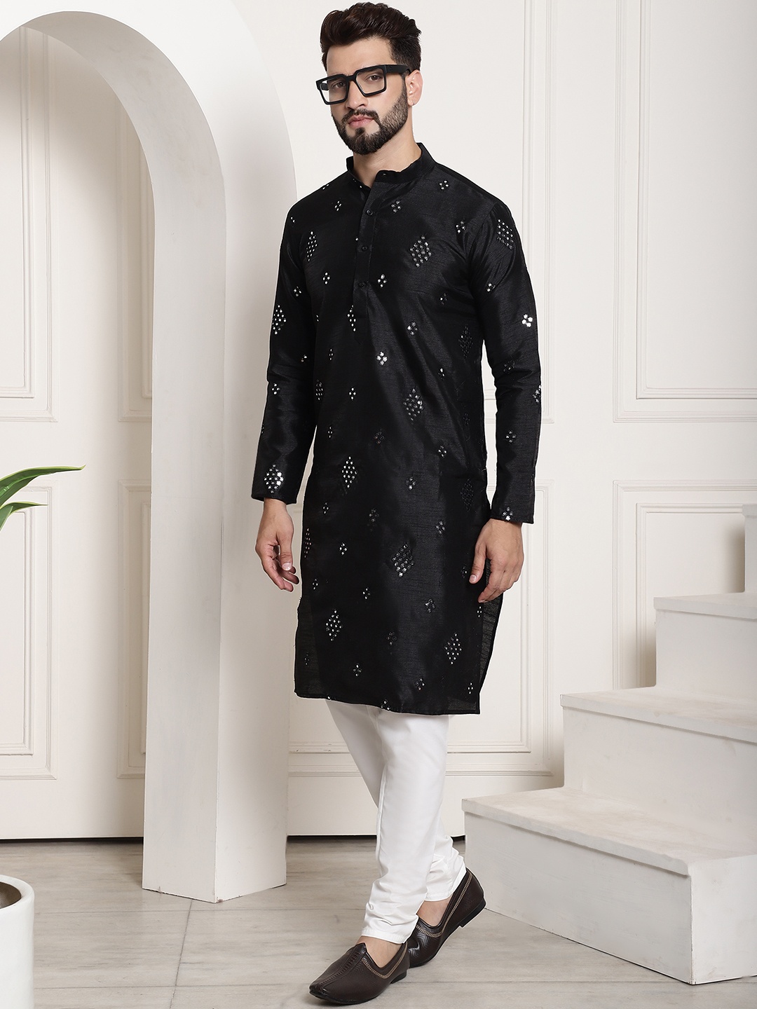 

SOJANYA Men Black Mirror Work Kurta with Churidar