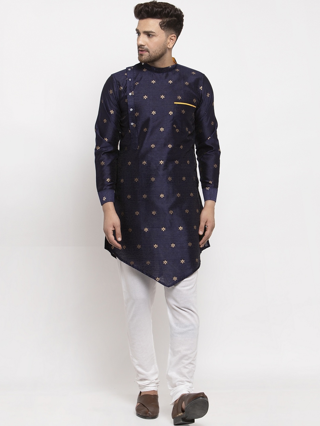 

KLOTTHE Men Navy Blue & White Ethnic Motifs Angrakha Kurta with Trousers