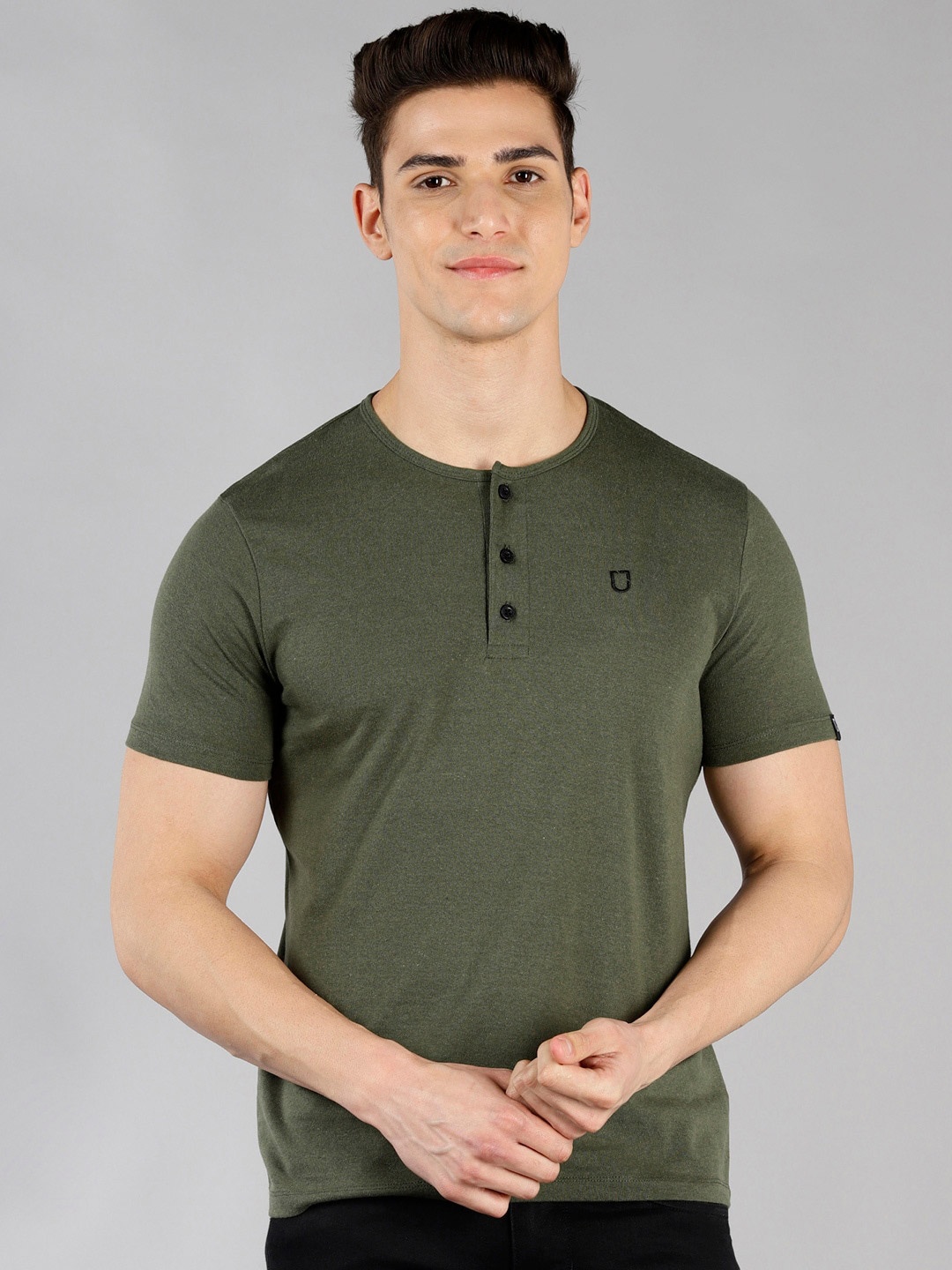 

Urbano Fashion Men Green Slim Fit Cotton T-shirt