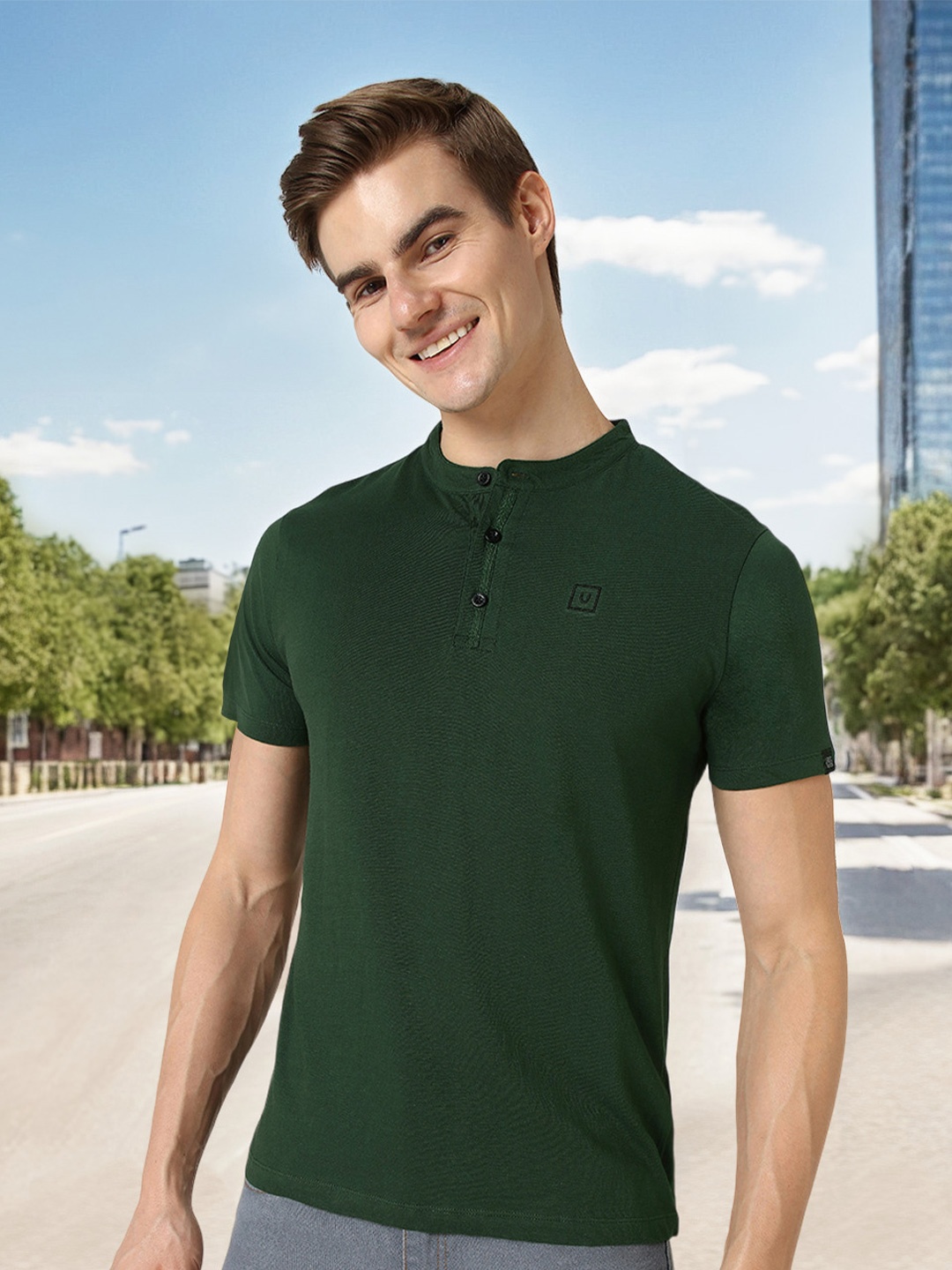 

Urbano Fashion Men Green Mandarin Collar Slim Fit T-shirt