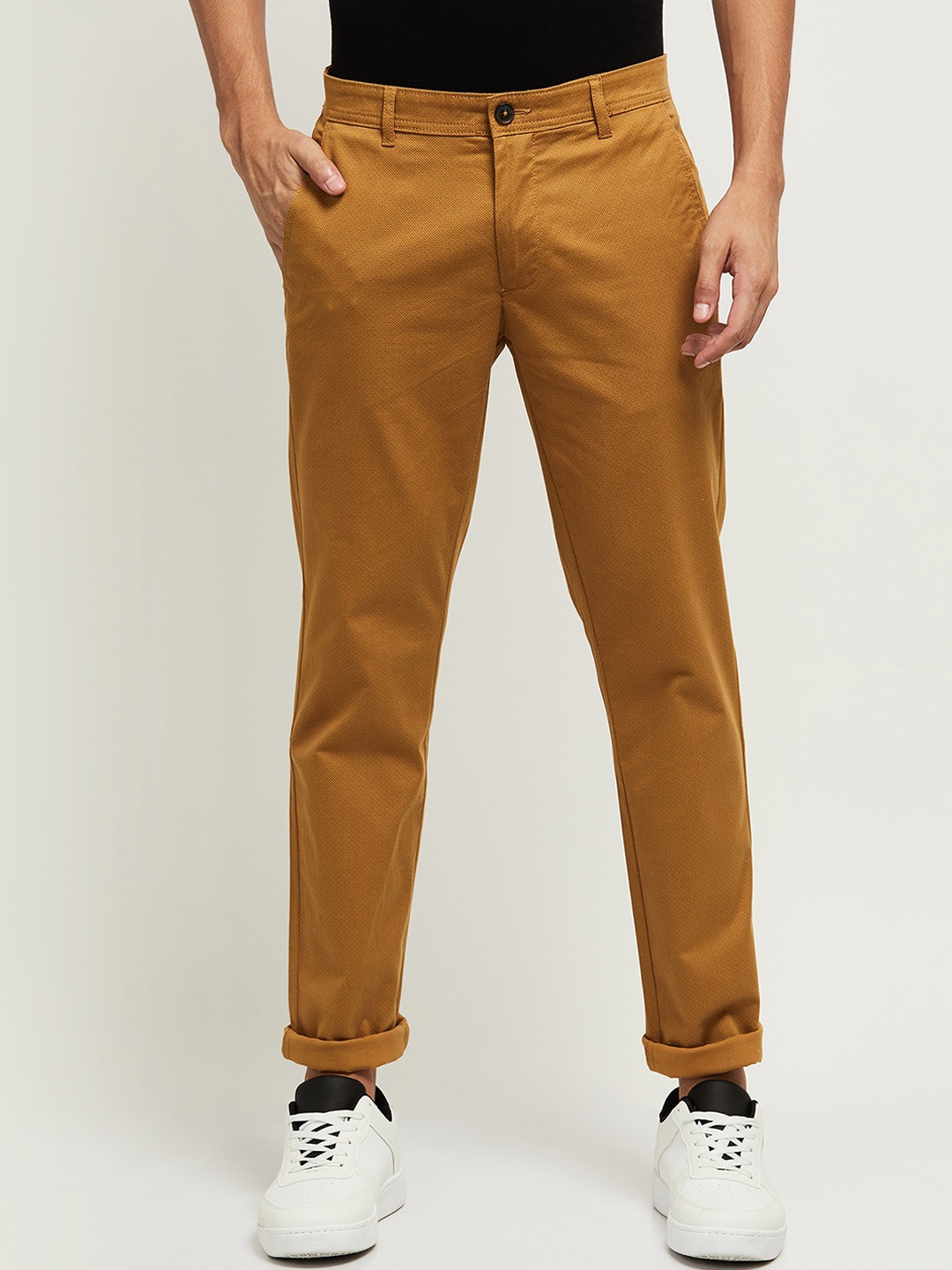 

max Men Camel Brown Textured Chinos Trousers