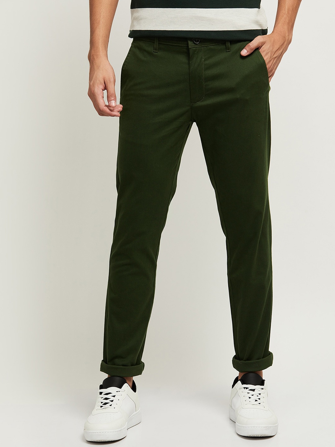 

max Men Olive Green Solid Cotton Trousers