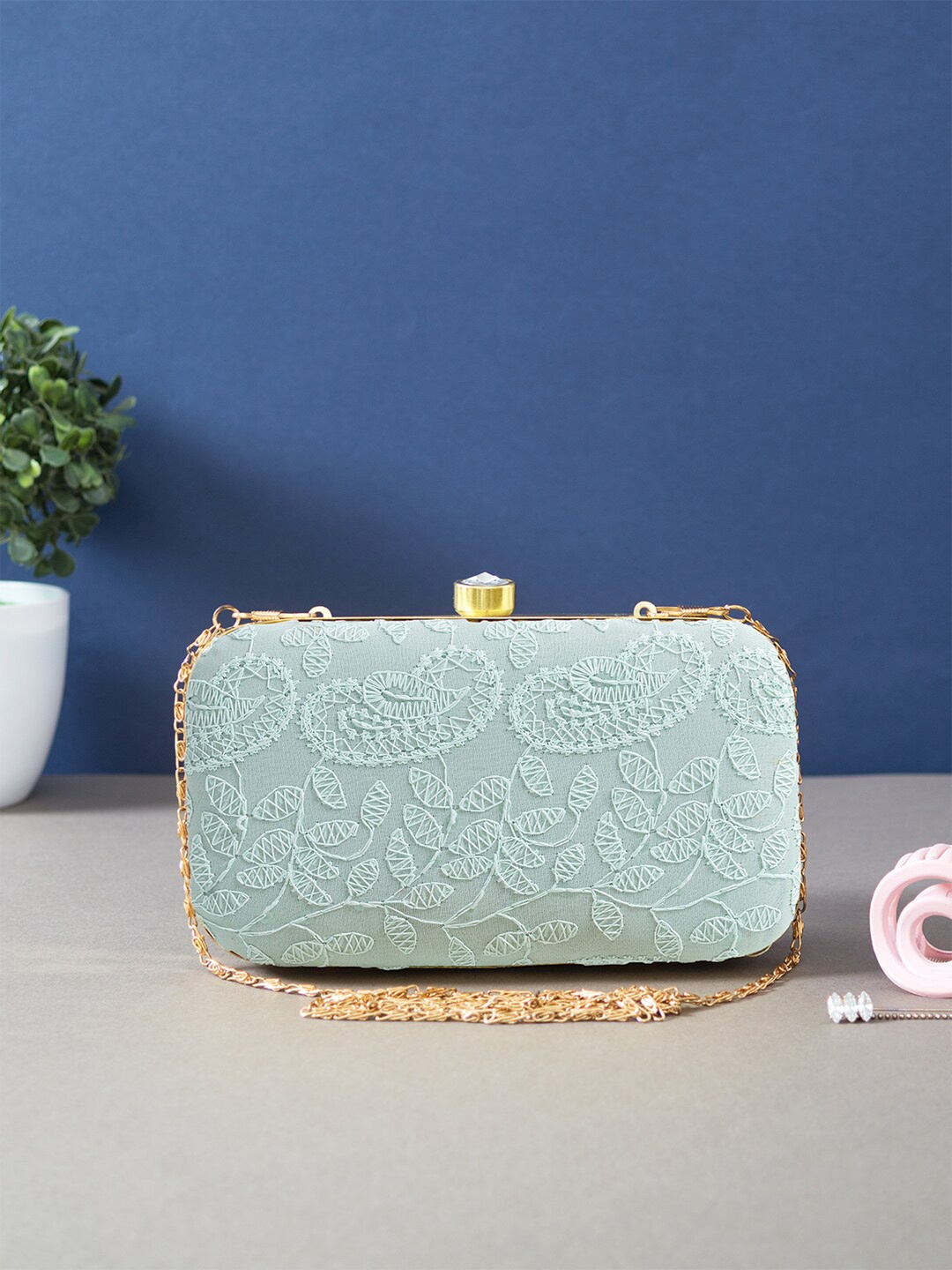 

Golden Peacock Green & Gold-Toned Embroidered Box Clutch