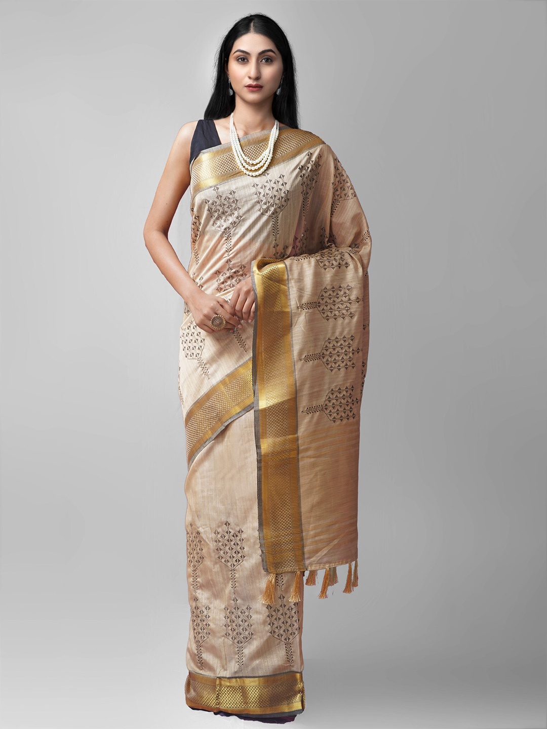 

Unnati Silks Cream-Coloured & Black Ethnic Motifs Zari Silk Cotton Maheshwari Saree