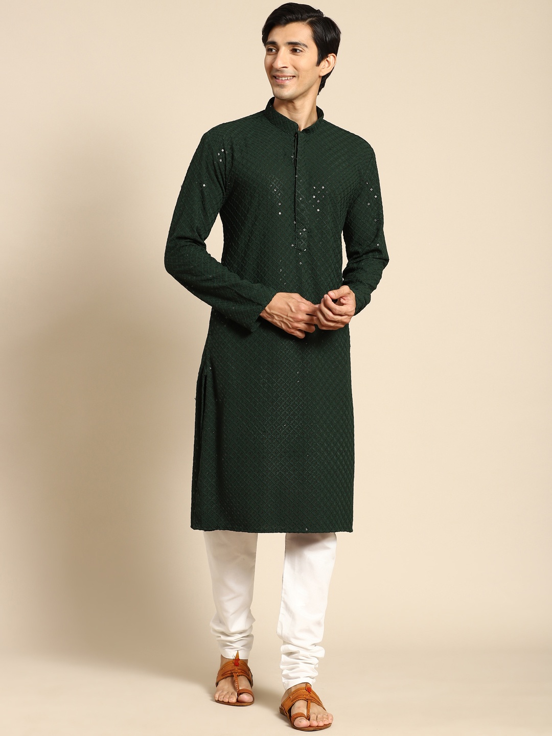 

RAJUBHAI HARGOVINDAS Men Green Embroidered Chikankari Kurta