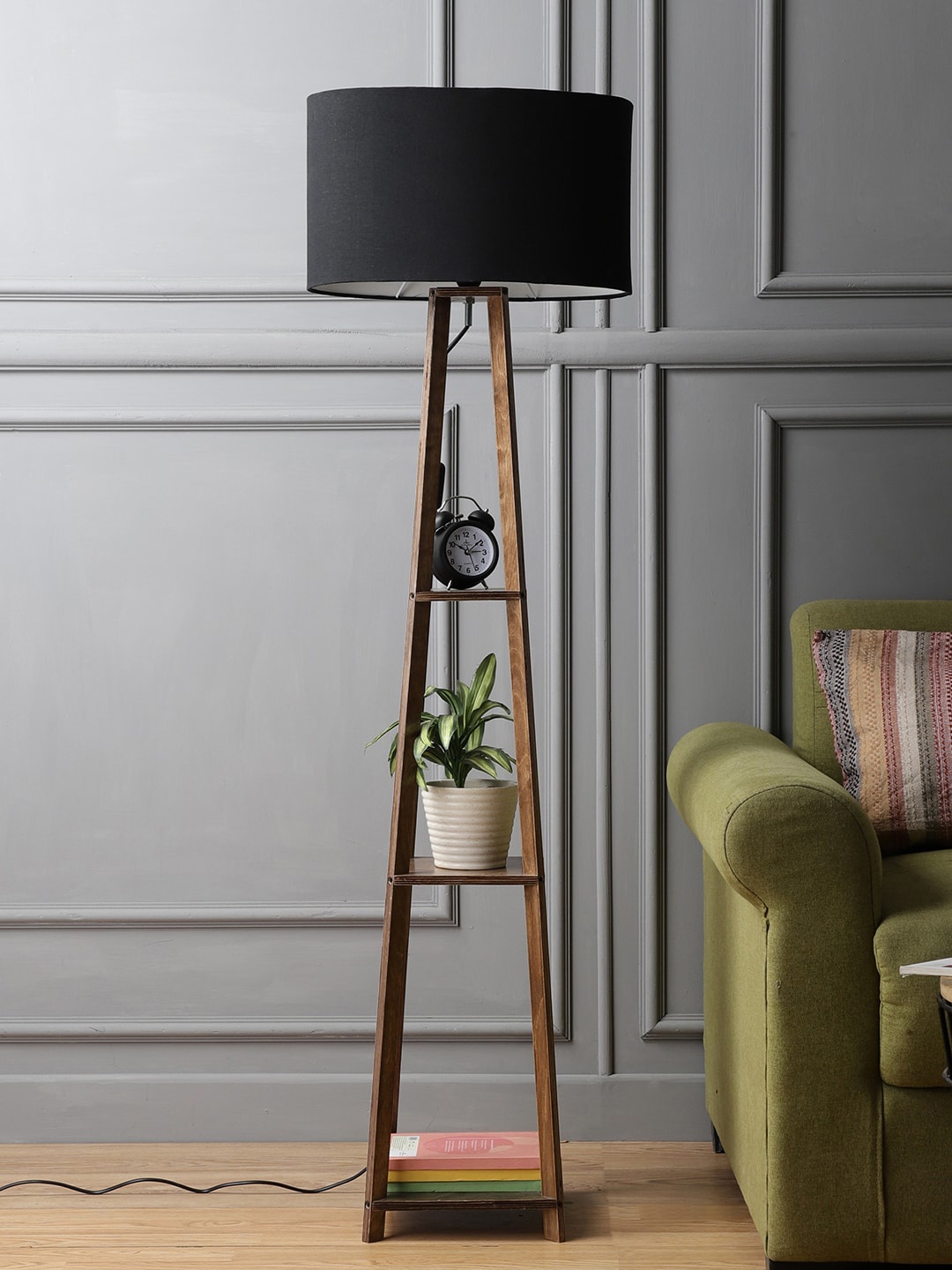 

SANDED EDGE Black Floor Lamp