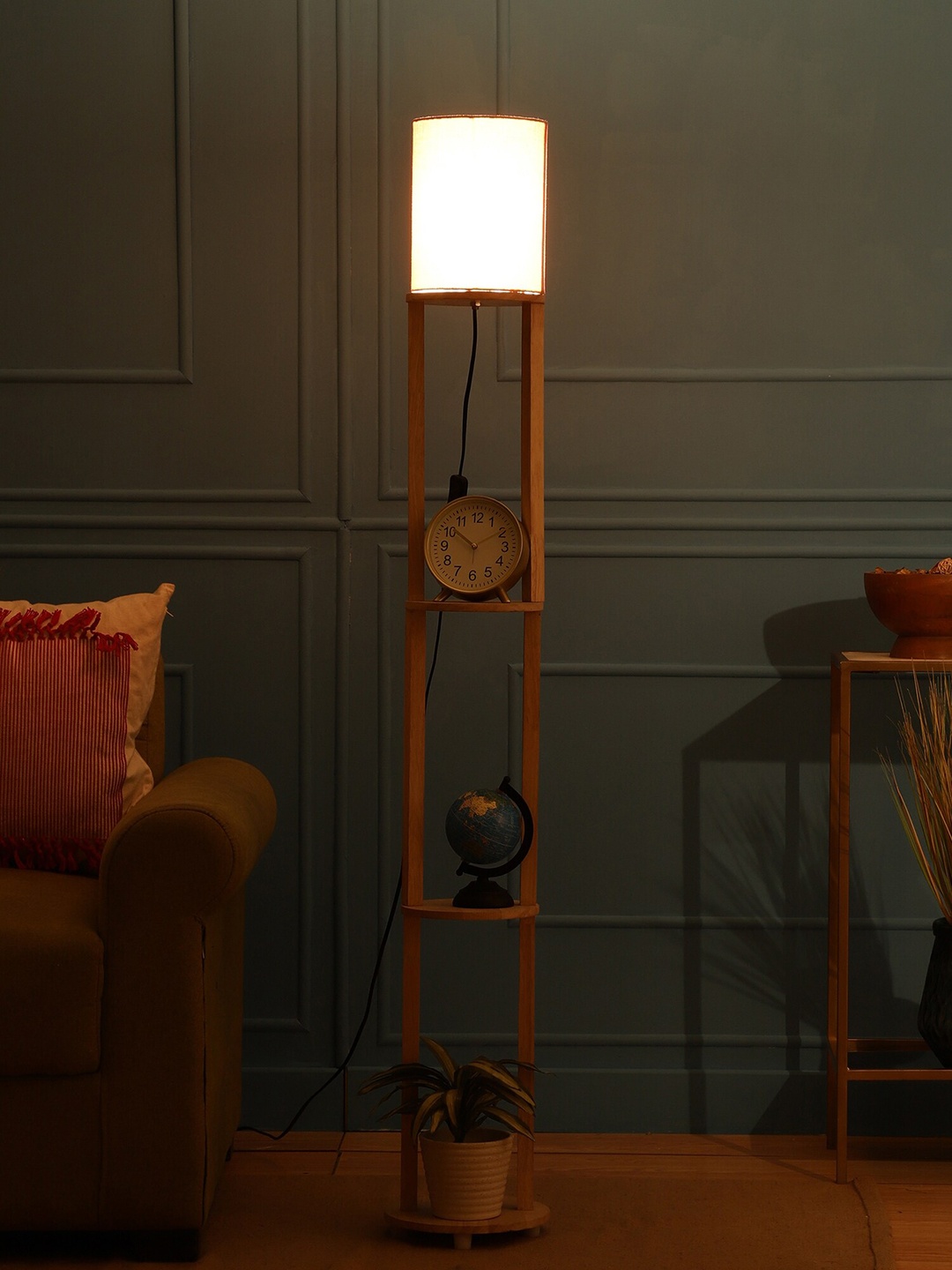

SANDED EDGE Beige Floor Lamp