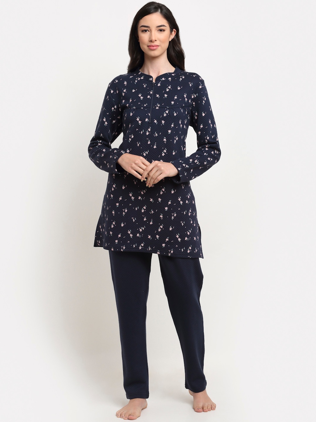 

Kanvin Women Navy Blue & Pink Printed Night suit