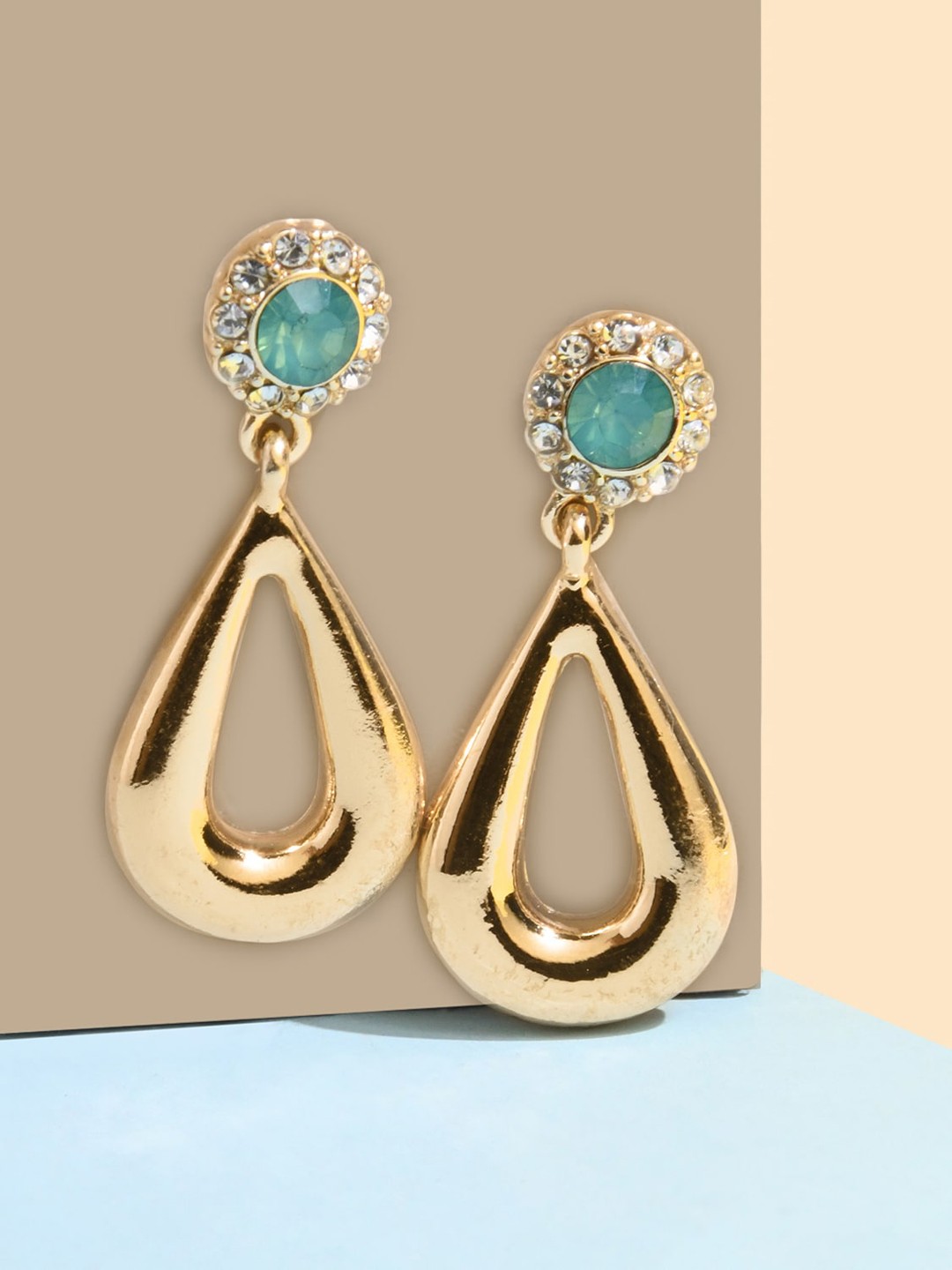

Accessorize London Women Gold-Toned & Green Halo Stud And Teardrop Earring