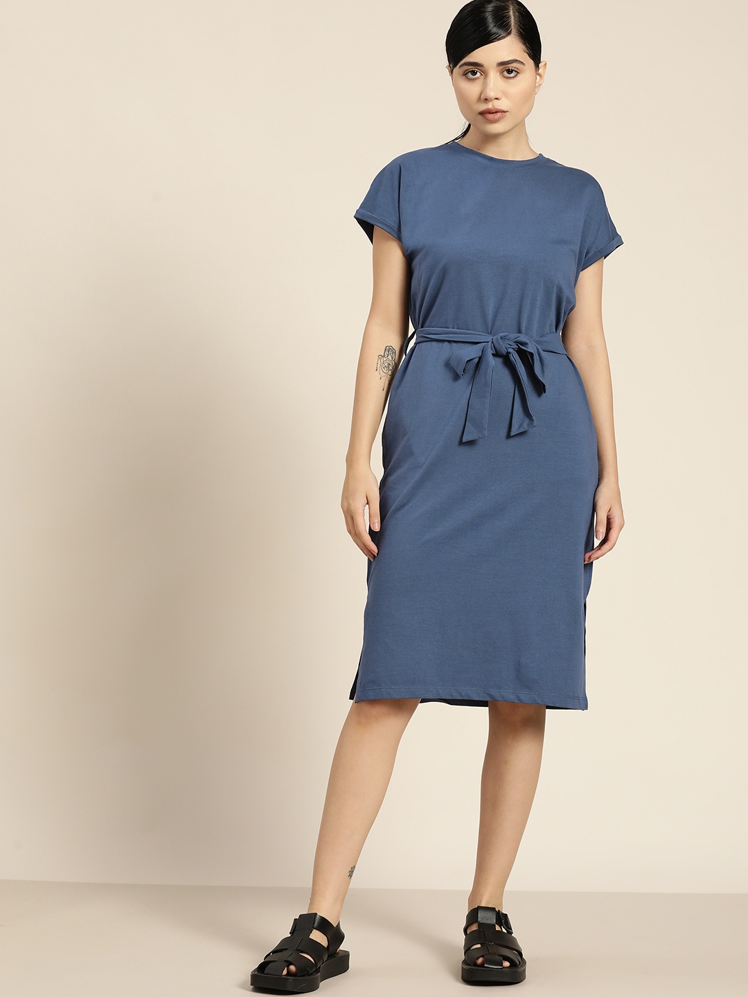 

ether Teal Blue Solid Sheath Dress