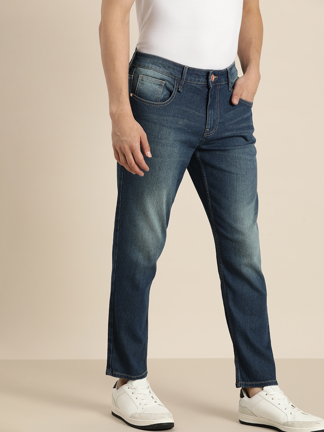 

ether Men Blue Slim Fit Light Fade Jeans