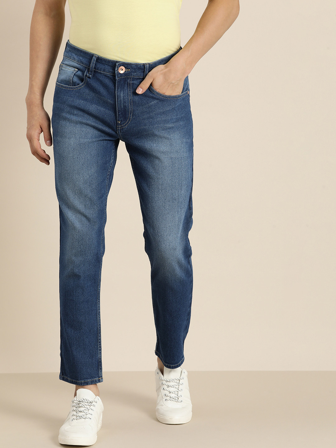 

ether Men Blue Slim Fit Light Fade Jeans