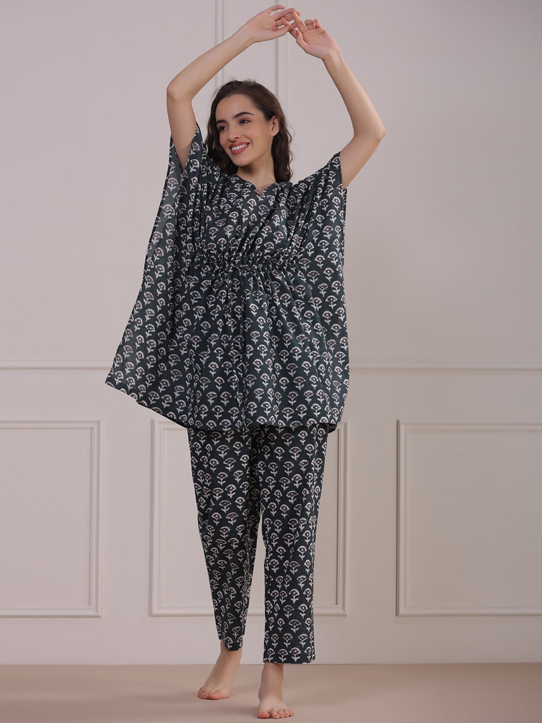 

JISORA Women Green Printed Night suit