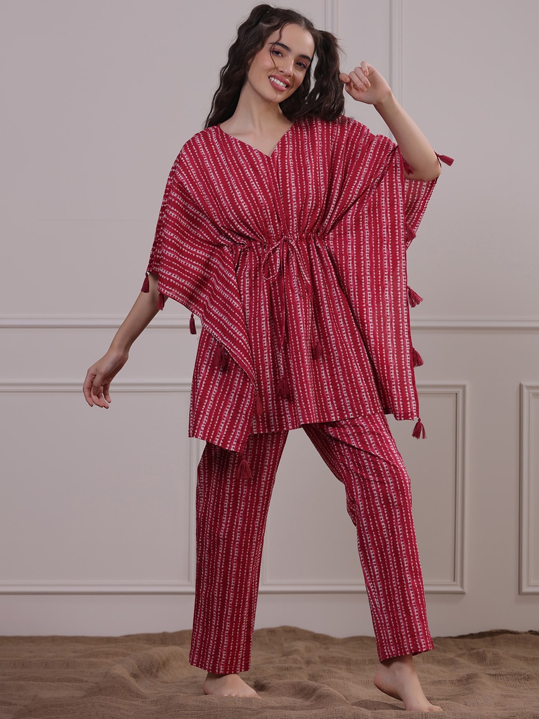 

JISORA Women Red Printed Kaftan Night suit