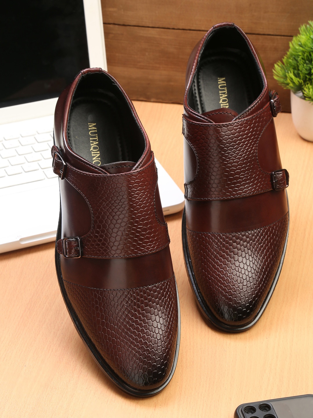 

MUTAQINOTI Men Brown Textured Formal Monks