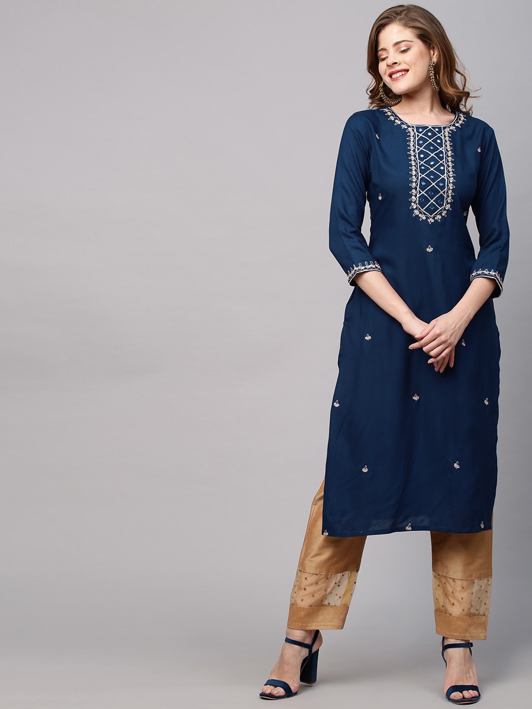 

FASHOR Women Navy Blue Ethnic Motifs Embroidered Straight Fit Kurta