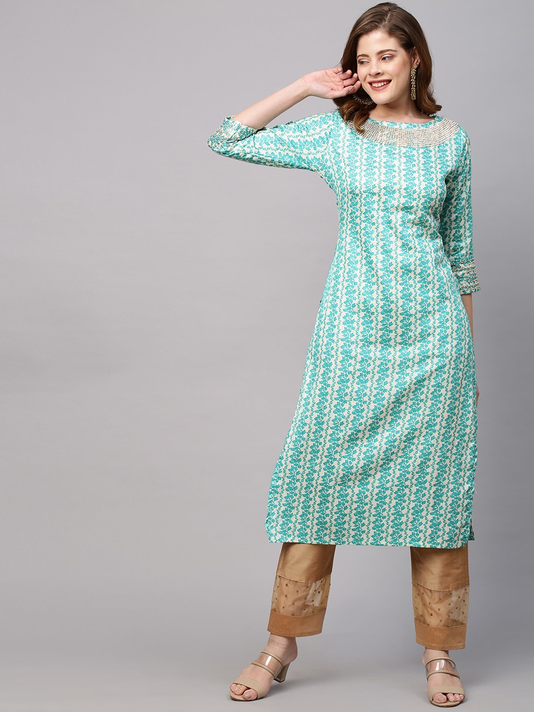 

FASHOR Women Turquoise Blue & White Floral Printed Kurta