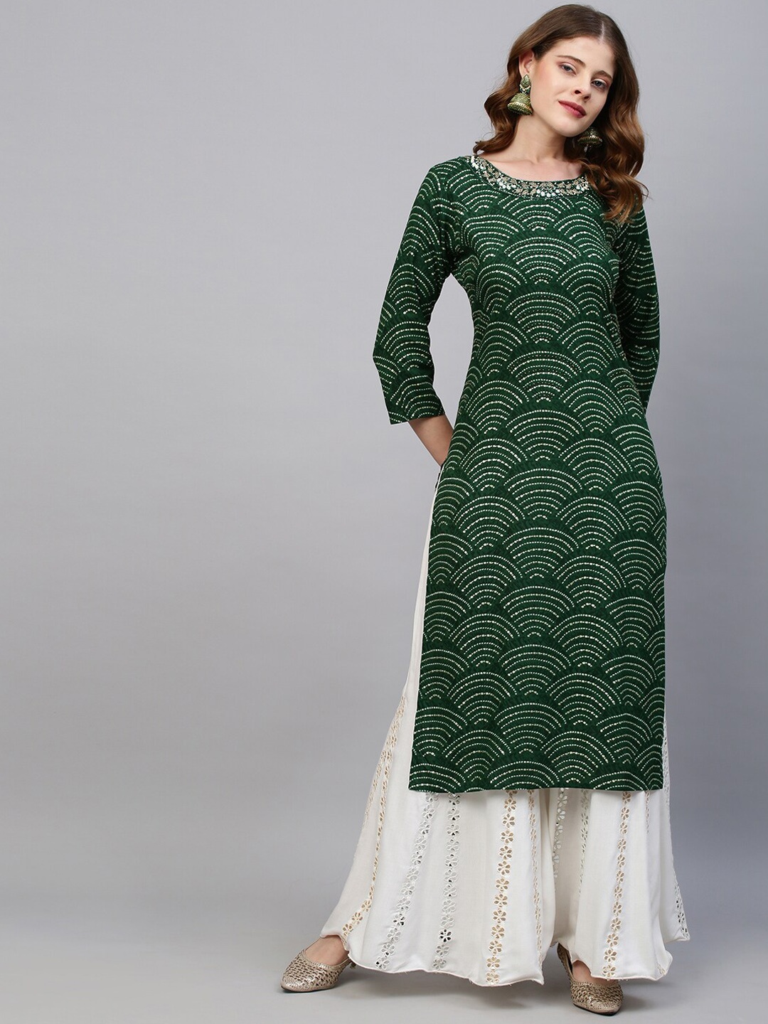 

FASHOR Women Green Geometric Printed Gotta Patti Kurta