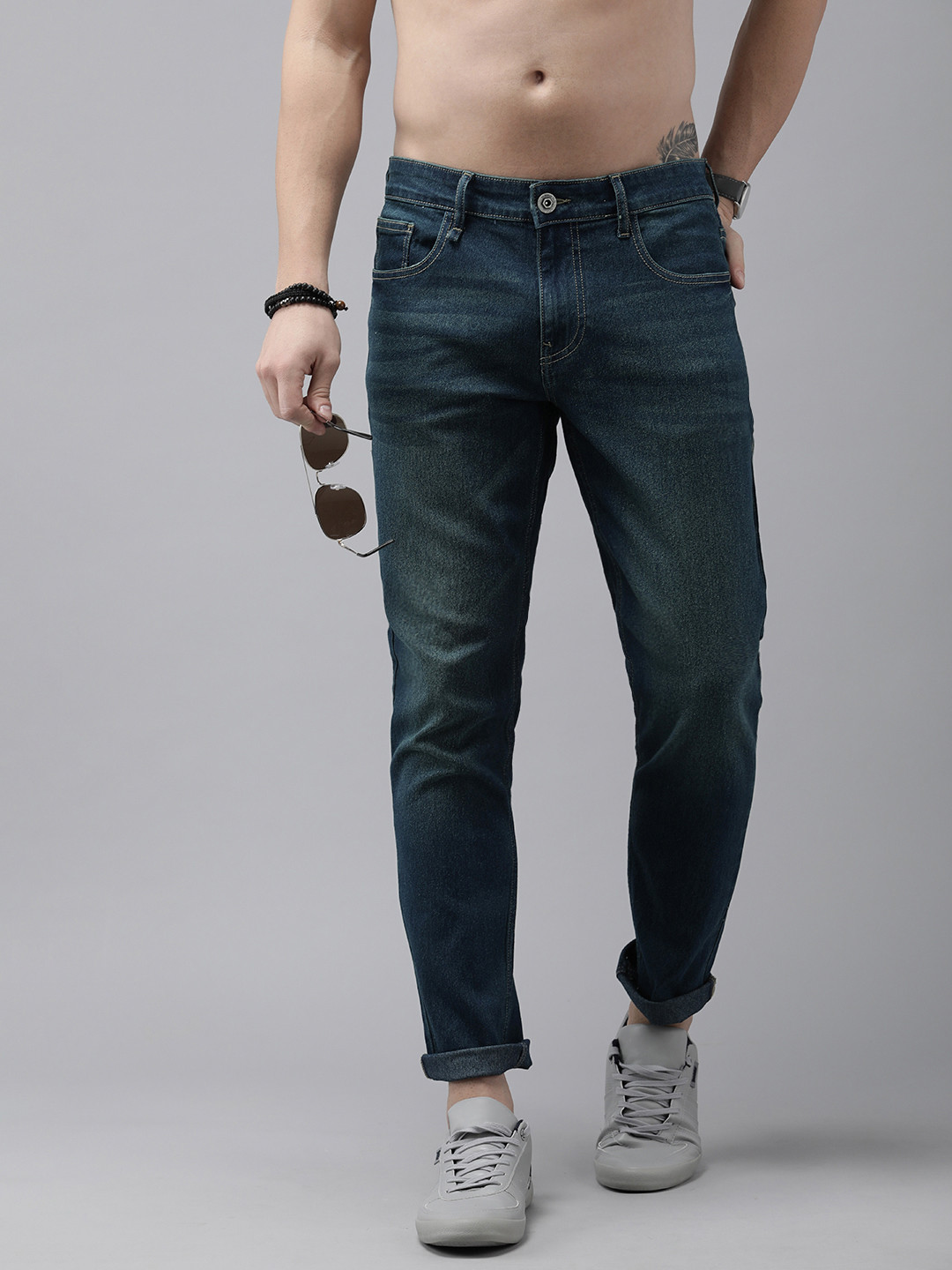 

Roadster Men Navy Blue Jean Slim Fit Light Fade Stretchable Jeans