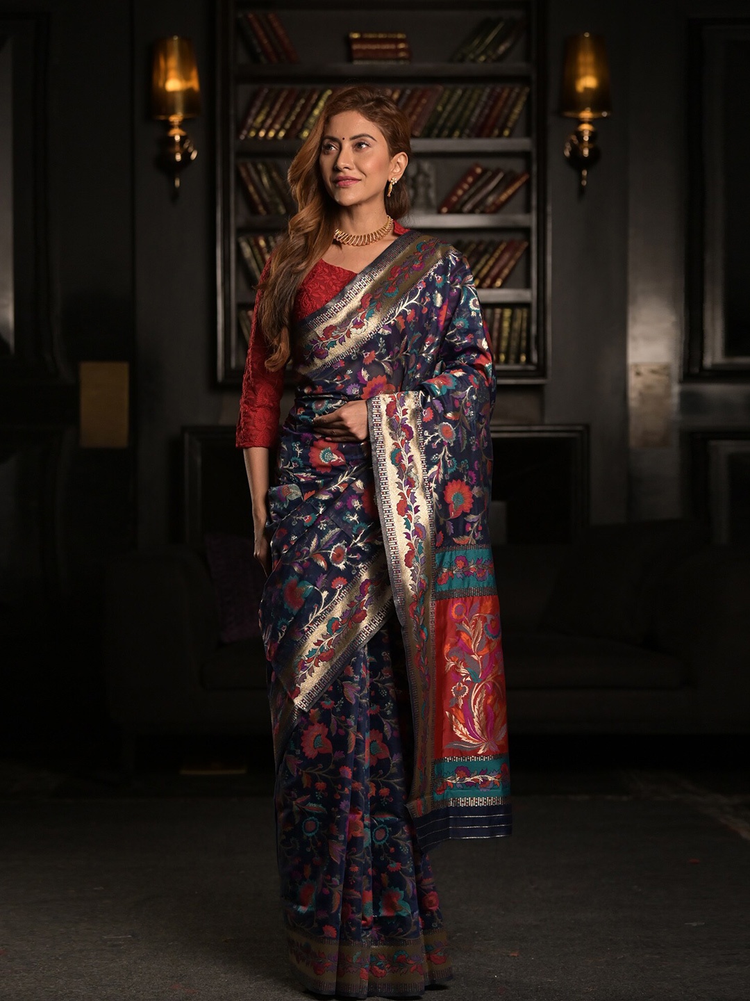 

Exclusiva Navy Blue & Gold-Toned Woven Design Zari Silk Blend Saree