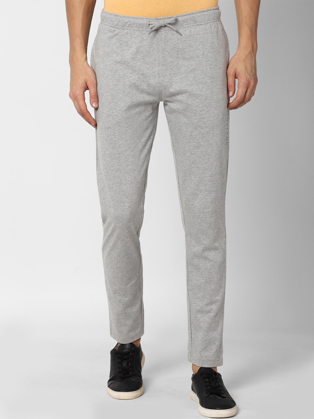 

Peter England Men Grey Solid Cotton Track Pant
