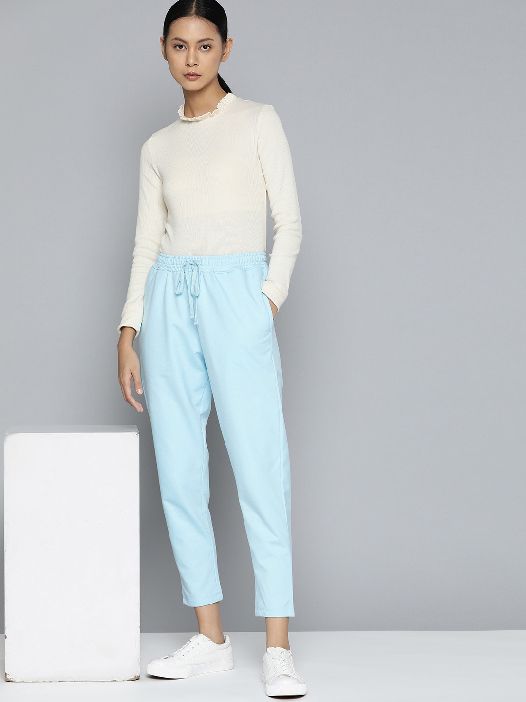 

ether Women Blue Solid Regular Track Pants