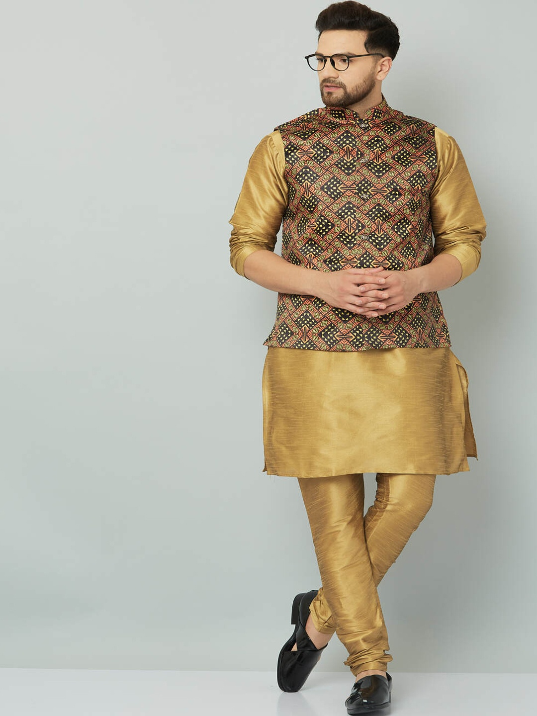

Kaifoo Men Gold-Toned Kurta Set With Printed Nehru Jacket