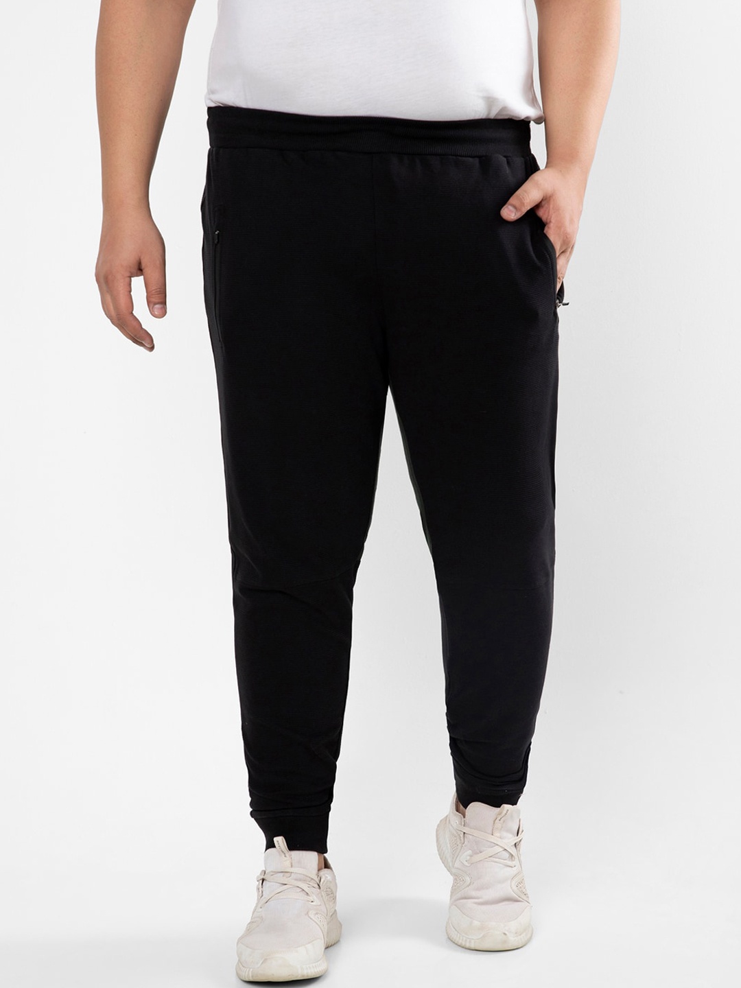 

Instafab Plus Men Black Solid Joggers