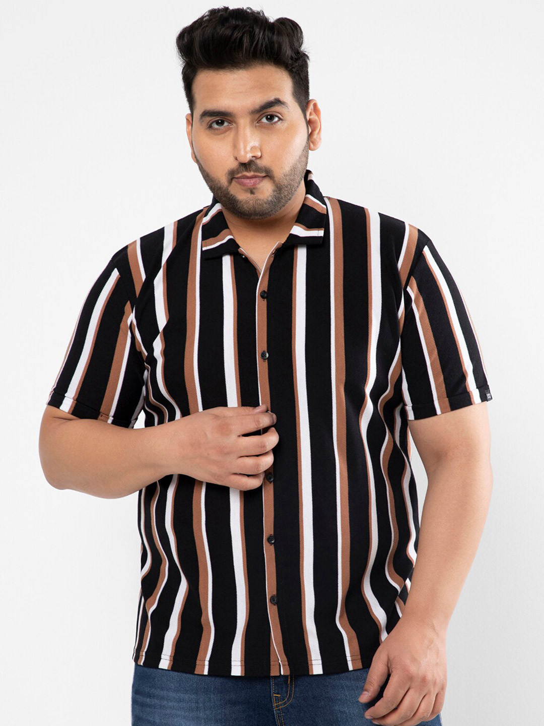 

Instafab Plus Size Men Black & White Classic Striped Casual Shirt