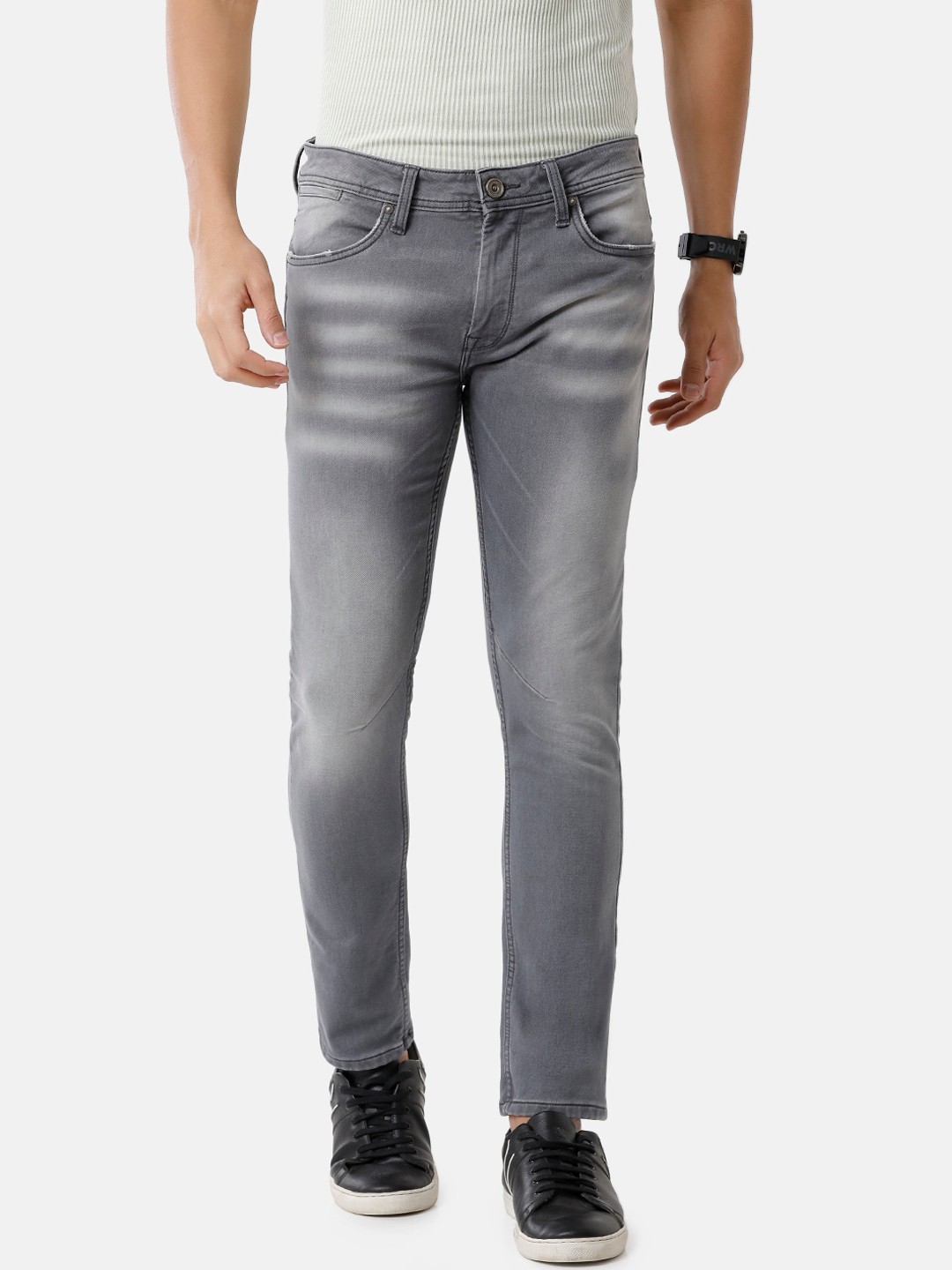 

Voi Jeans Men Grey Slim Fit Low Distress Heavy Fade Jeans