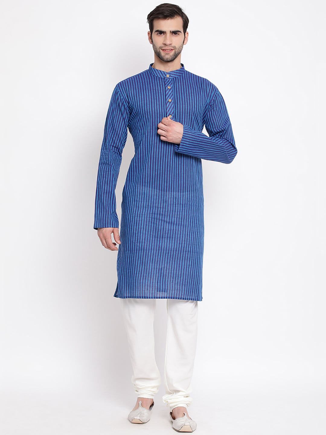 

VASTRAMAY Men Blue Pure Cotton Kurta with Pyjamas