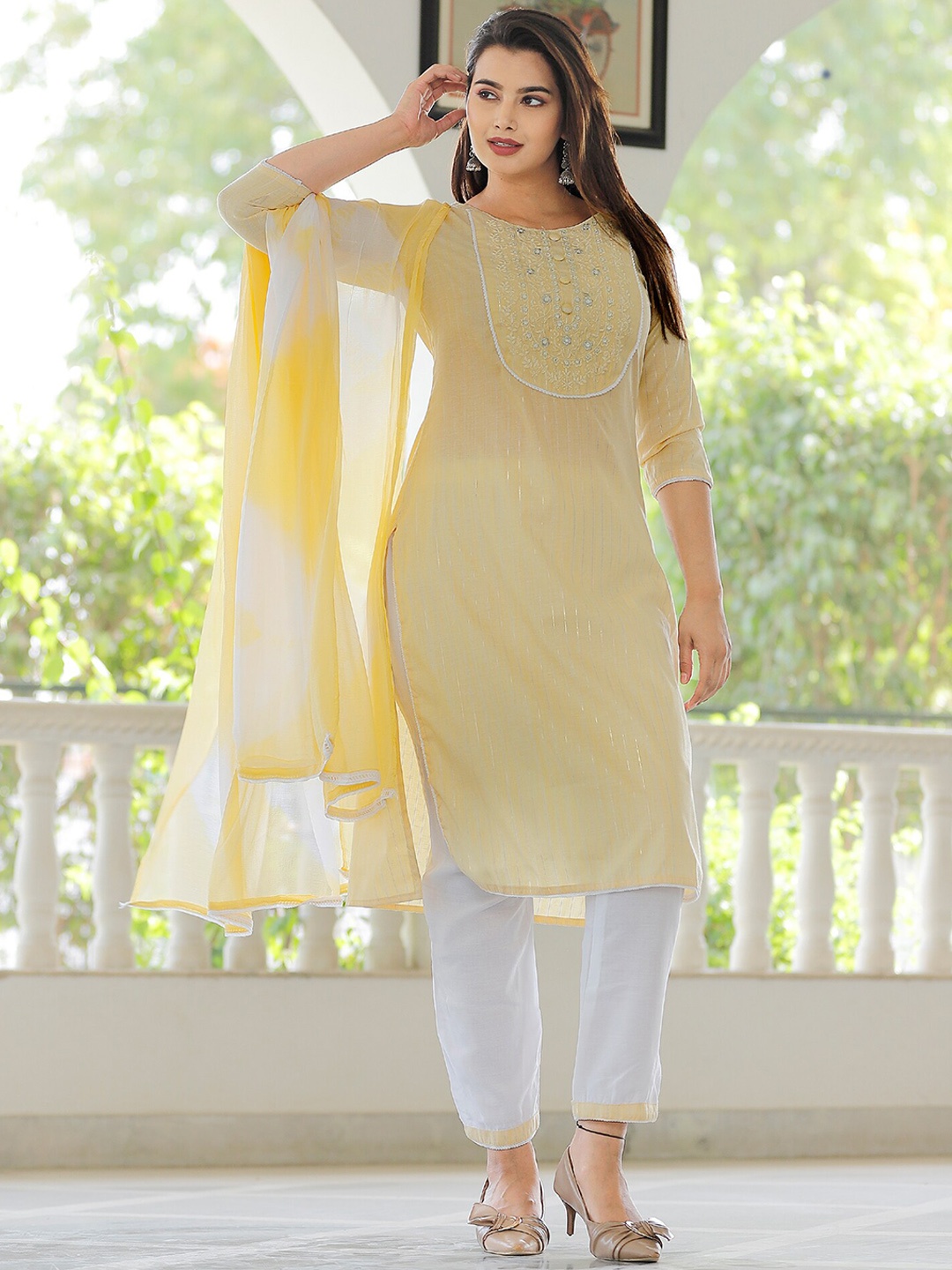 

YAVI Women Yellow Ethnic Motifs Embroidered Gotta Patti Kurta with Palazzos & With Dupatta