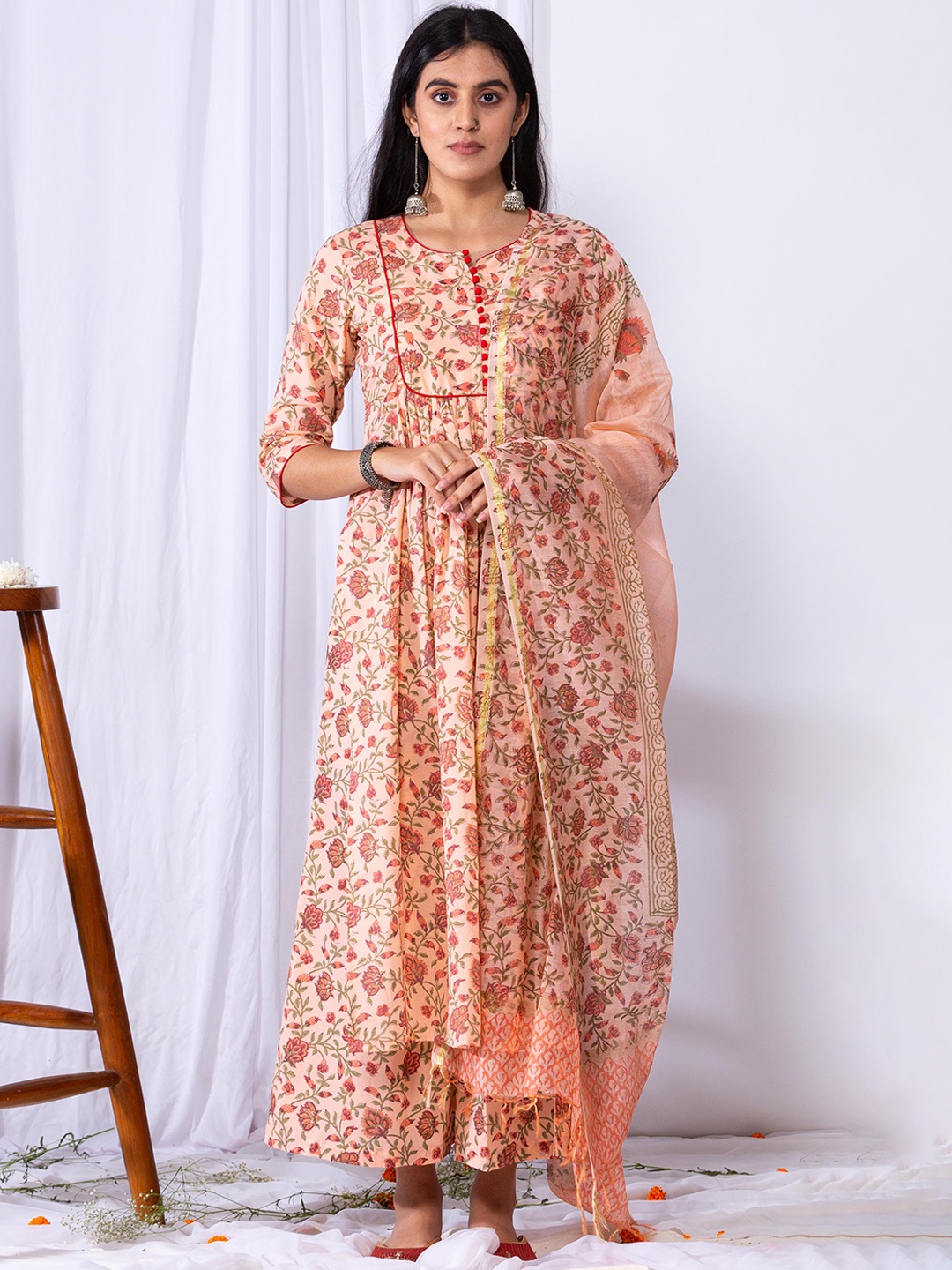 

SHRINKHLA Women Orange Floral Printed High Slit Pure Cotton Kurta with Palazzos & With Dupatta