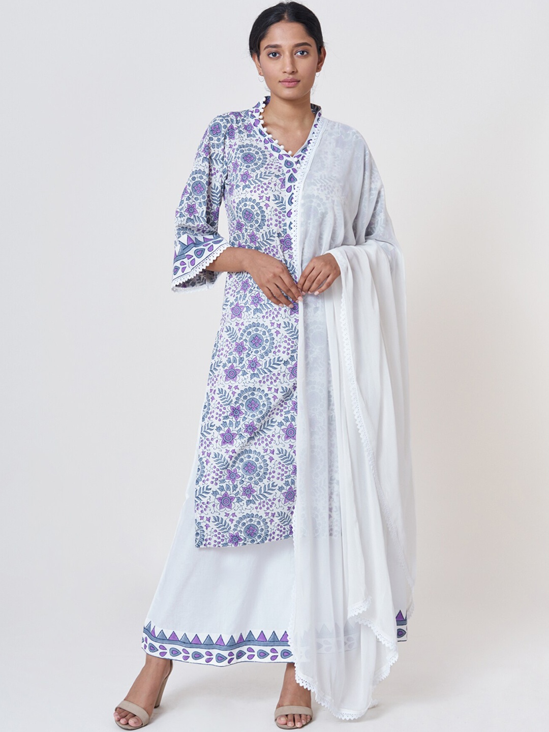 

SHRINKHLA Women Blue Floral Printed Pure Cotton Kurta with Skirt & Dupatta