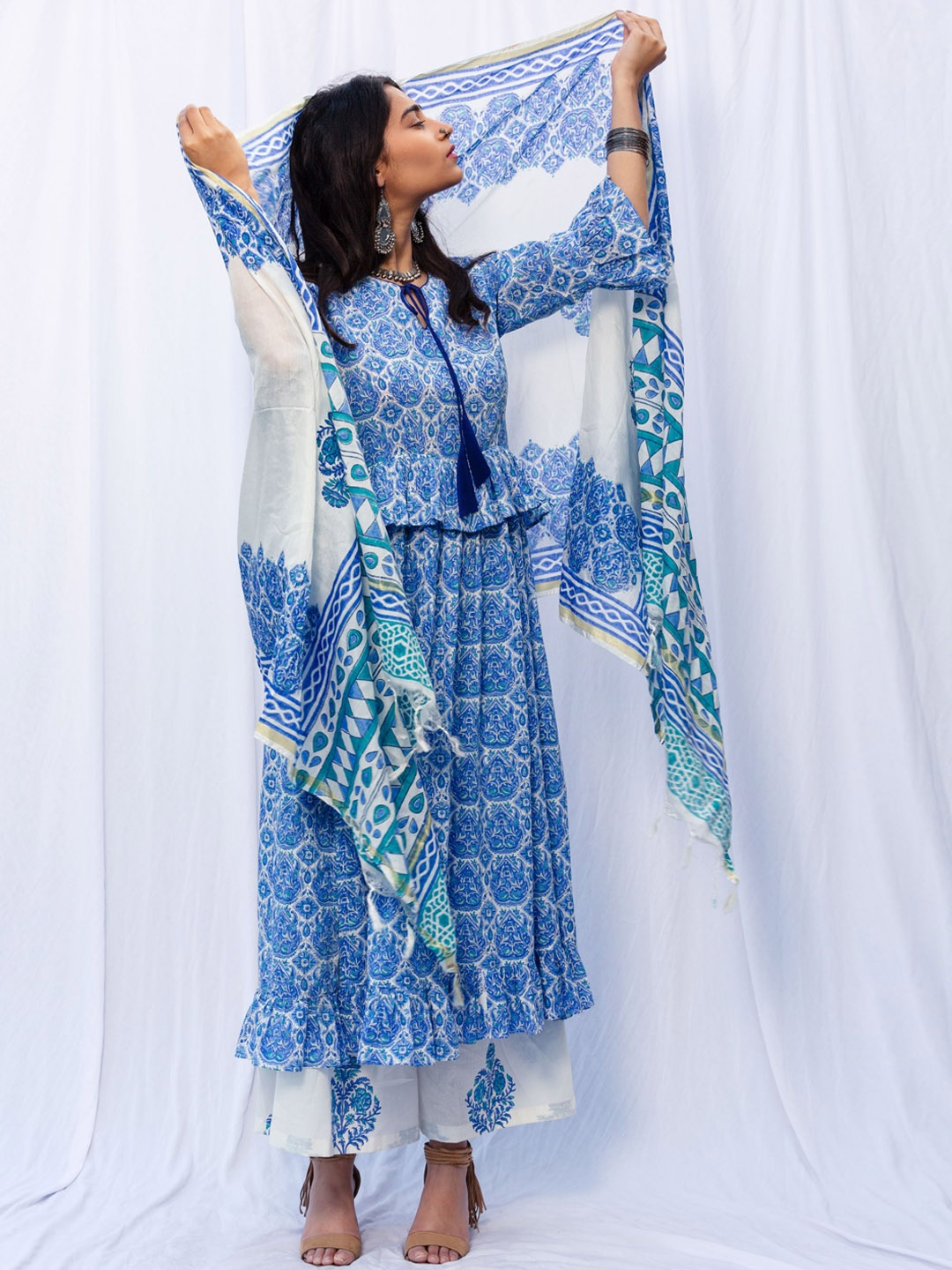 

SHRINKHLA Women Blue Printed Empire Pure Cotton Kurta Set