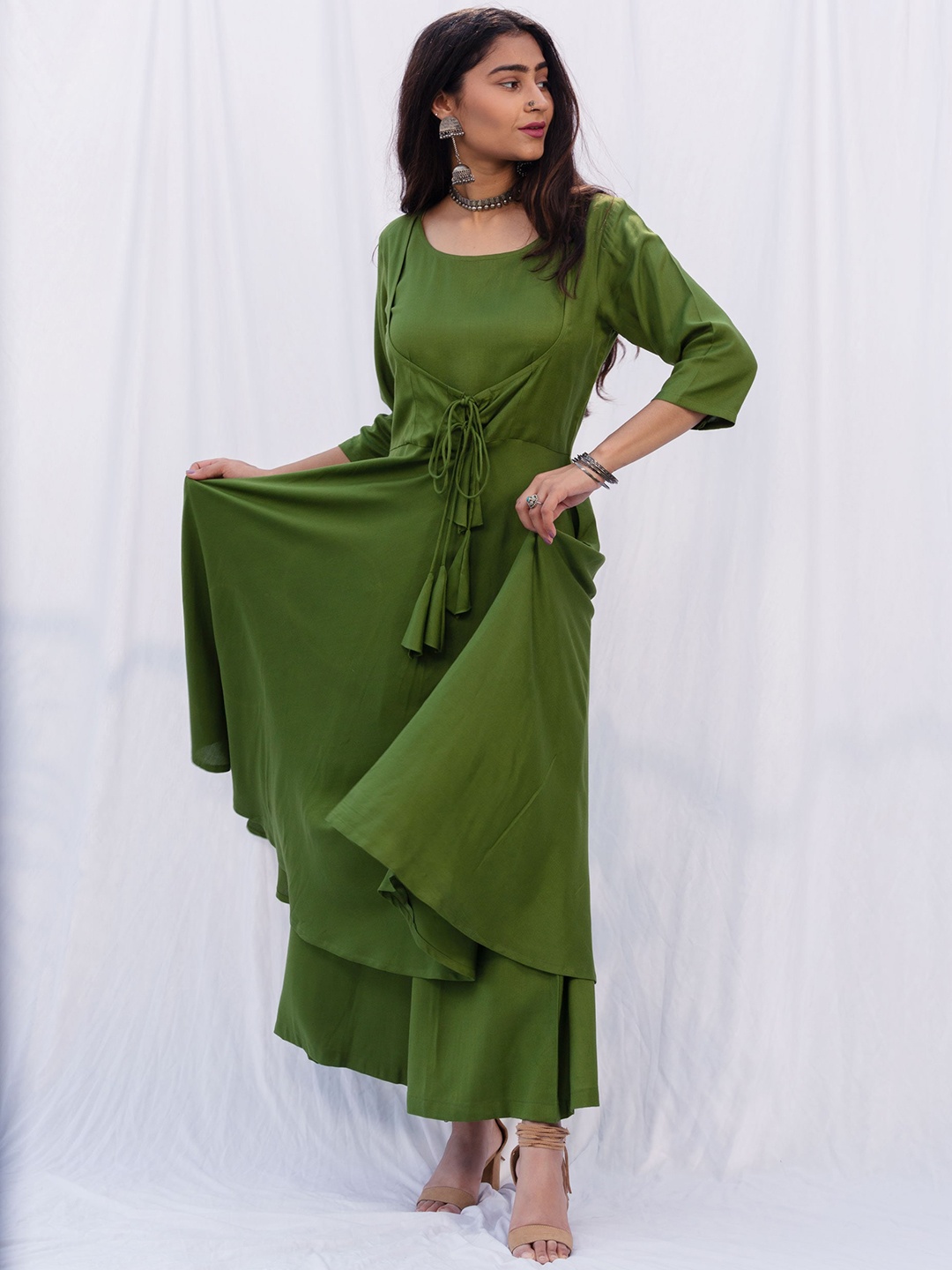 

SHRINKHLA Women Green Layered Pure Cotton Kurta with Palazzos & With Dupatta
