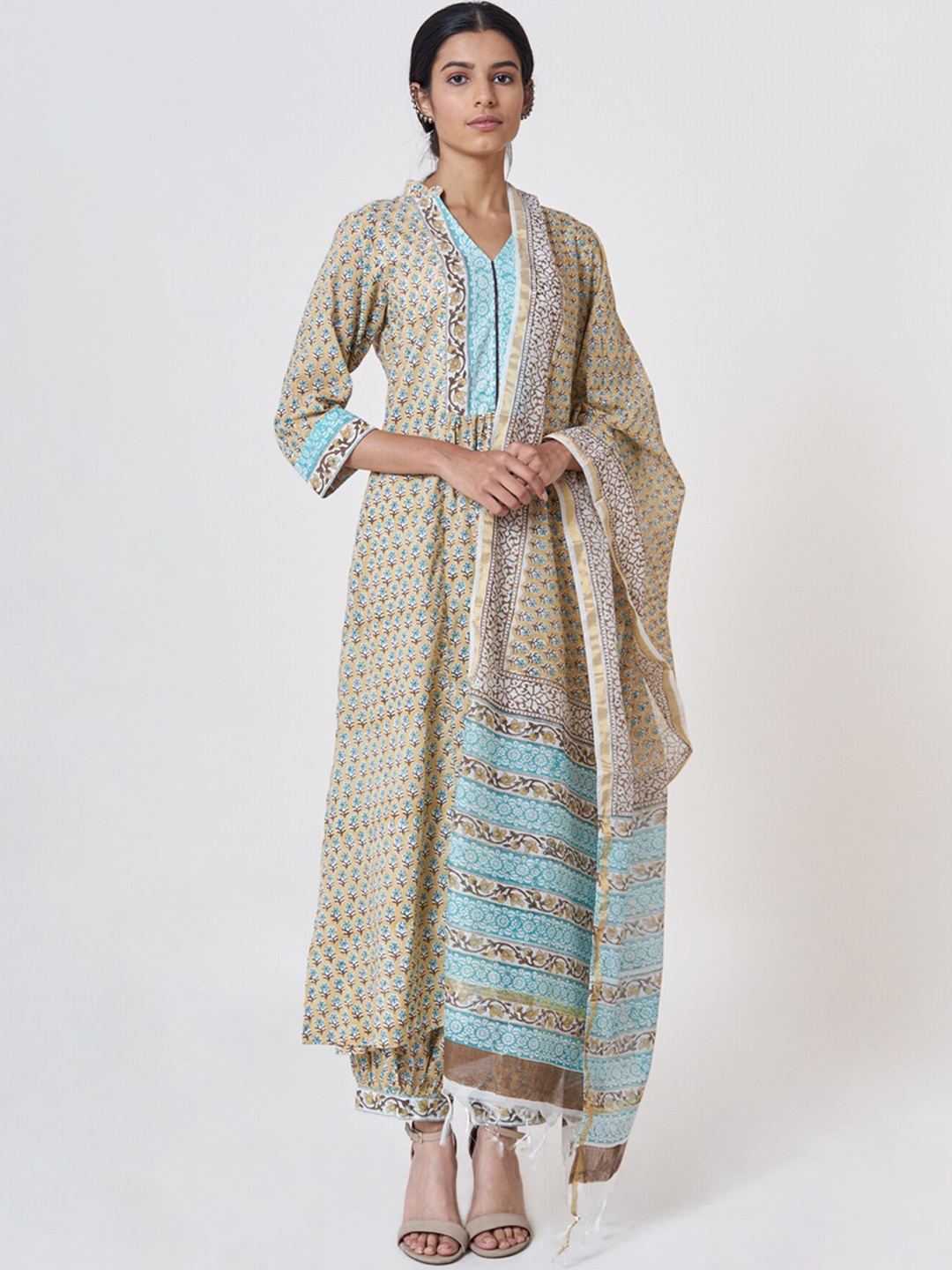 

SHRINKHLA Women Blue Ethnic Motifs Printed Pure Cotton Kurta with Trousers