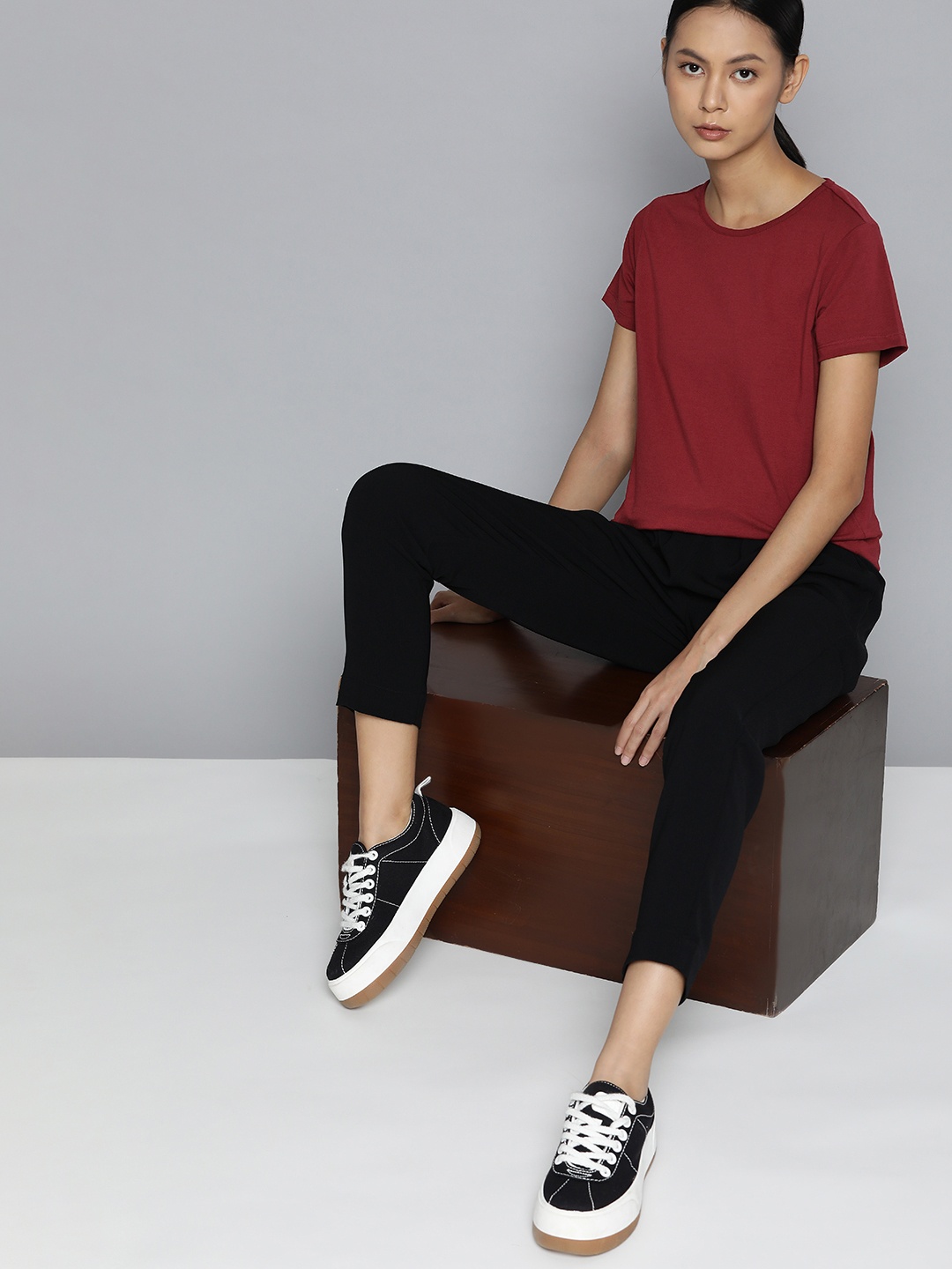 

ether Women Maroon Solid Regular Fit T-shirt