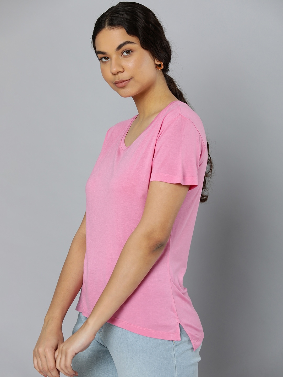 

ether Women Solid V-Neck Short Sleeves T-shirt, Pink