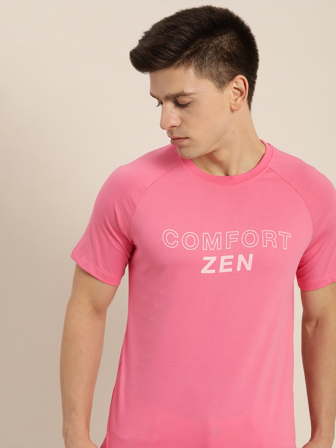 

ether Men Pink & White Typography Printed Pure Cotton T-shirt