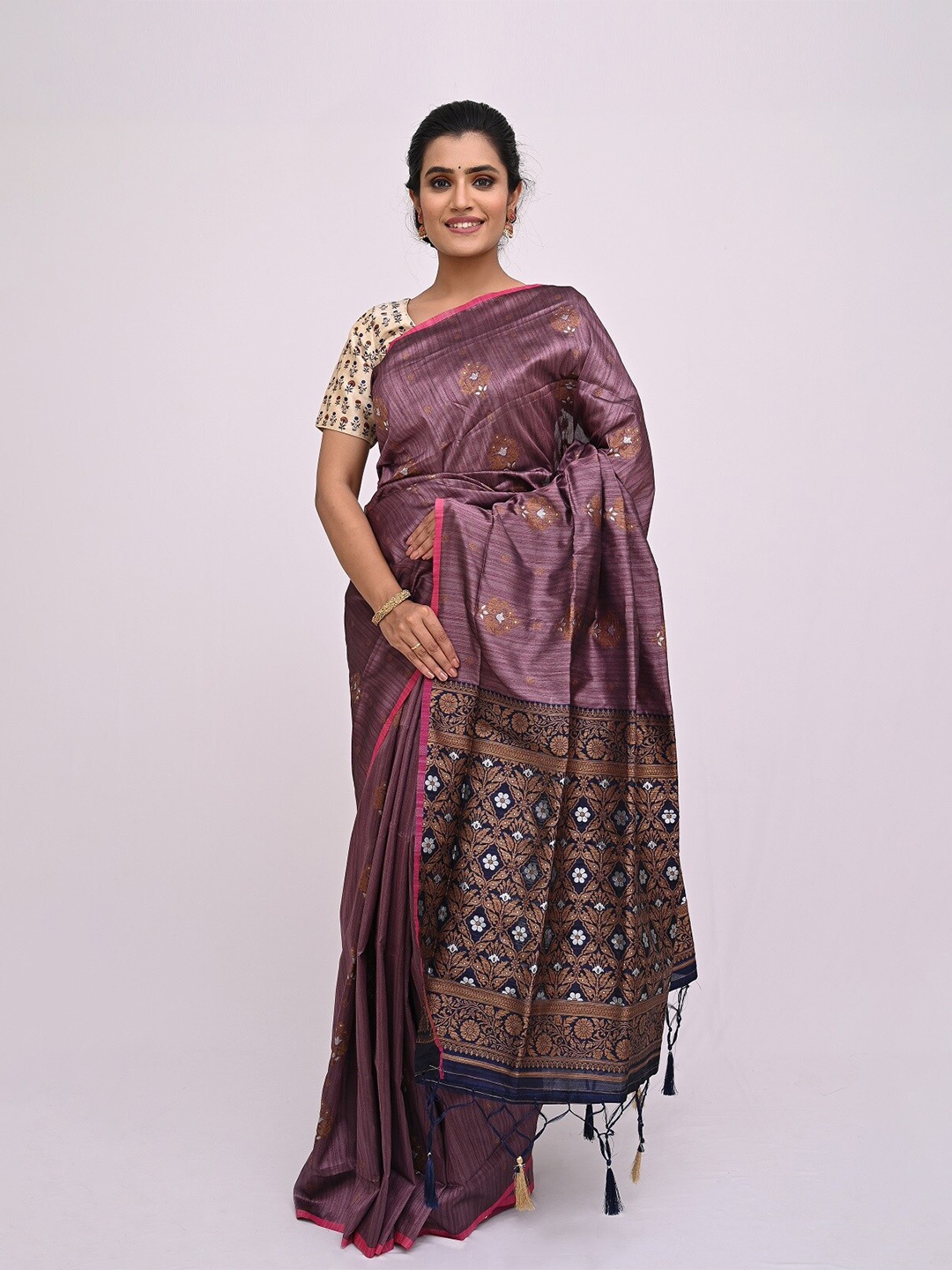 

KAJREE Mauve & Navy Blue Ethnic Motifs Zari Pure Linen Tussar Saree