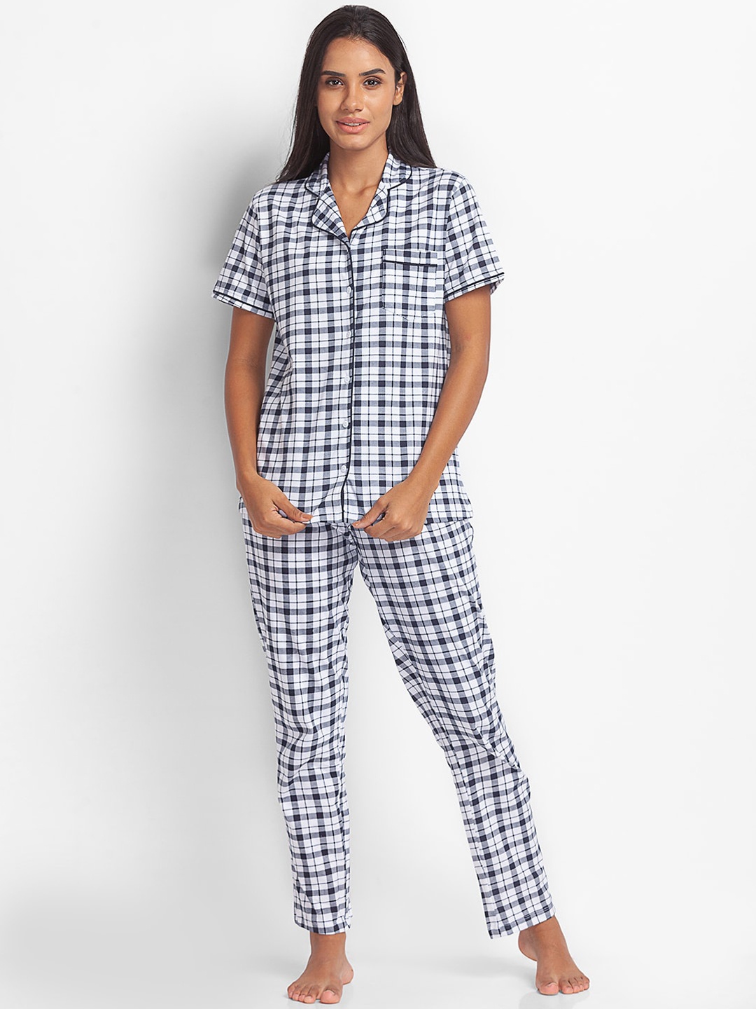 

XIN Women White & Navy Blue Checked Pure Cotton Night suit