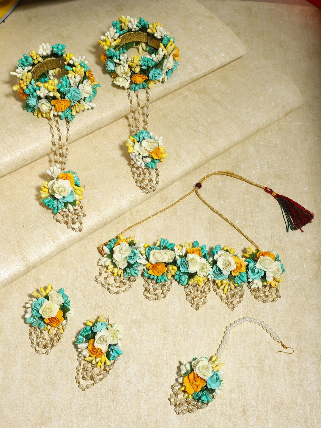 

Flower Jewellery Gold-Plated Turquoise Blue Floral Jewellery Set