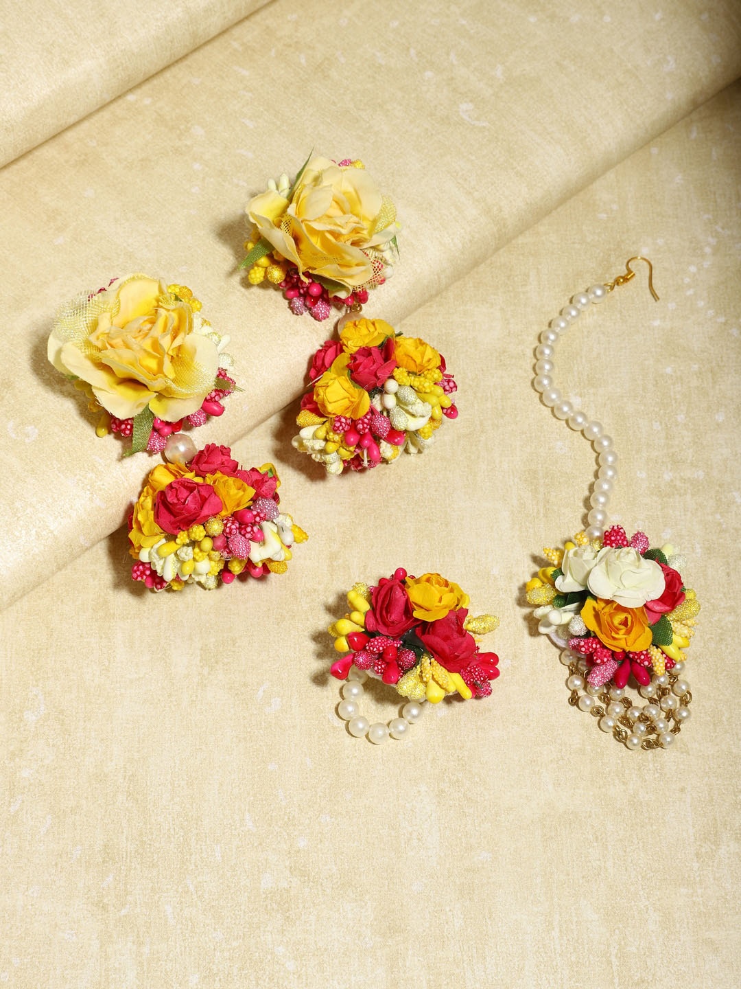 

Ruby Raang Yellow & Pink Beaded Flower Jewellery Set
