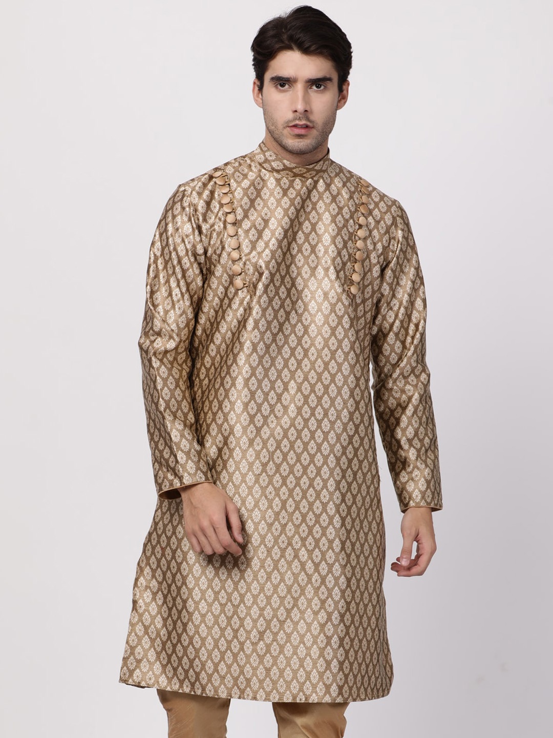 

VASTRAMAY Men Gold-Toned Ethnic Motifs Flared Sleeves Thread Work Jacquard Kurta
